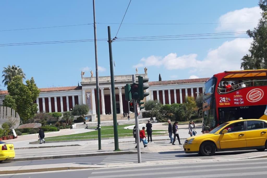 Comfortable Apt, Next To Archeological Museum! Athen Eksteriør bilde